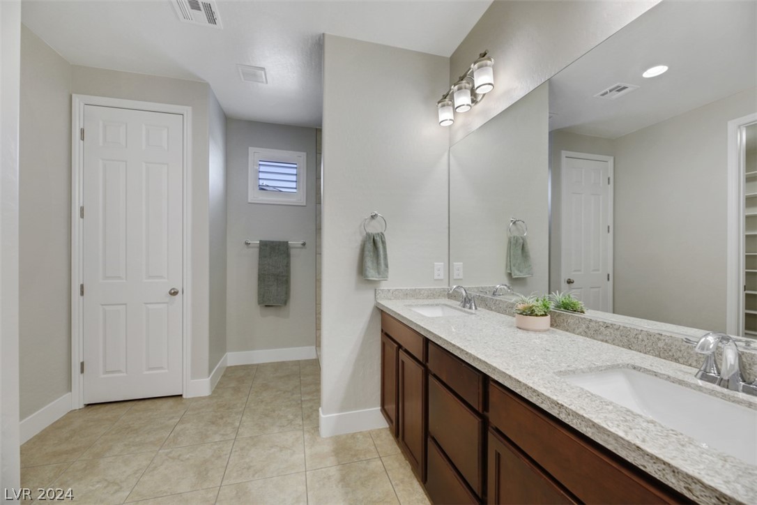 9729 Guiding Light Avenue