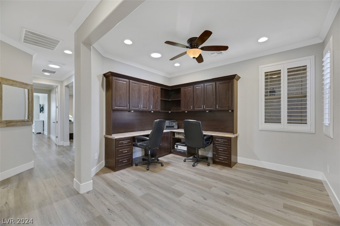 9729 Guiding Light Avenue