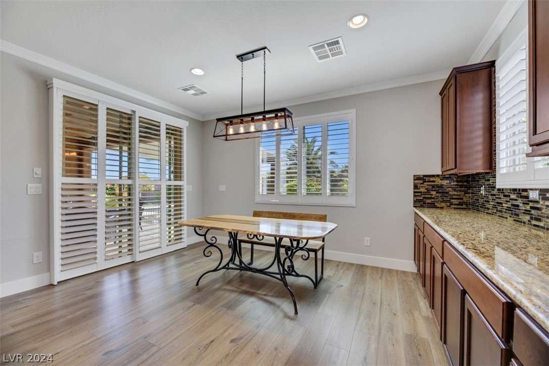 9729 Guiding Light Avenue