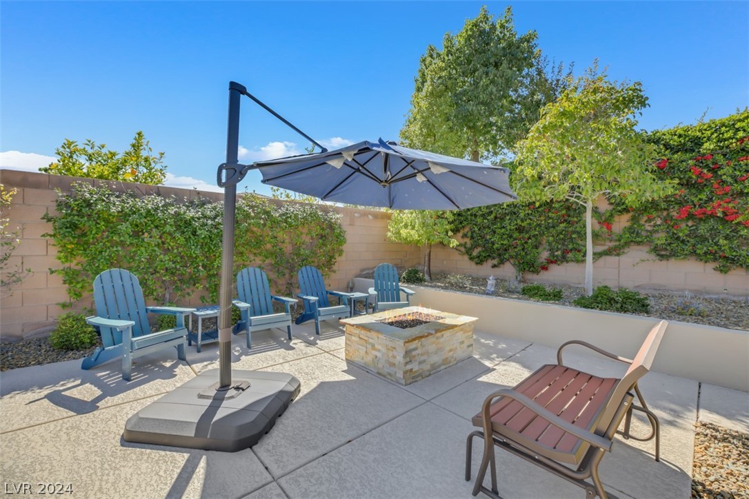 9729 Guiding Light Avenue