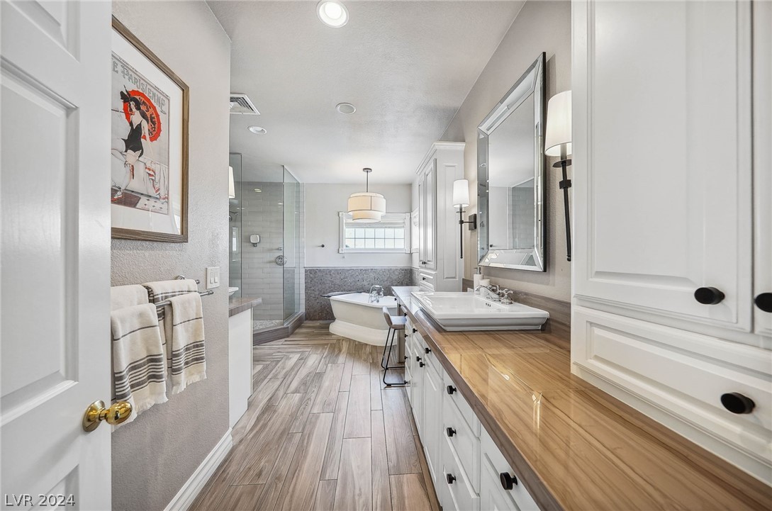 2365 Villandry Court