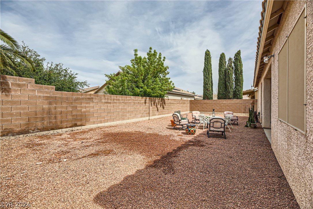 936 Coldwater Falls Way