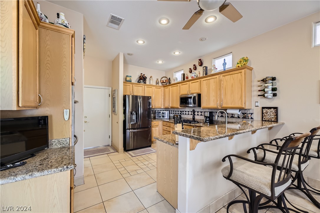 936 Coldwater Falls Way