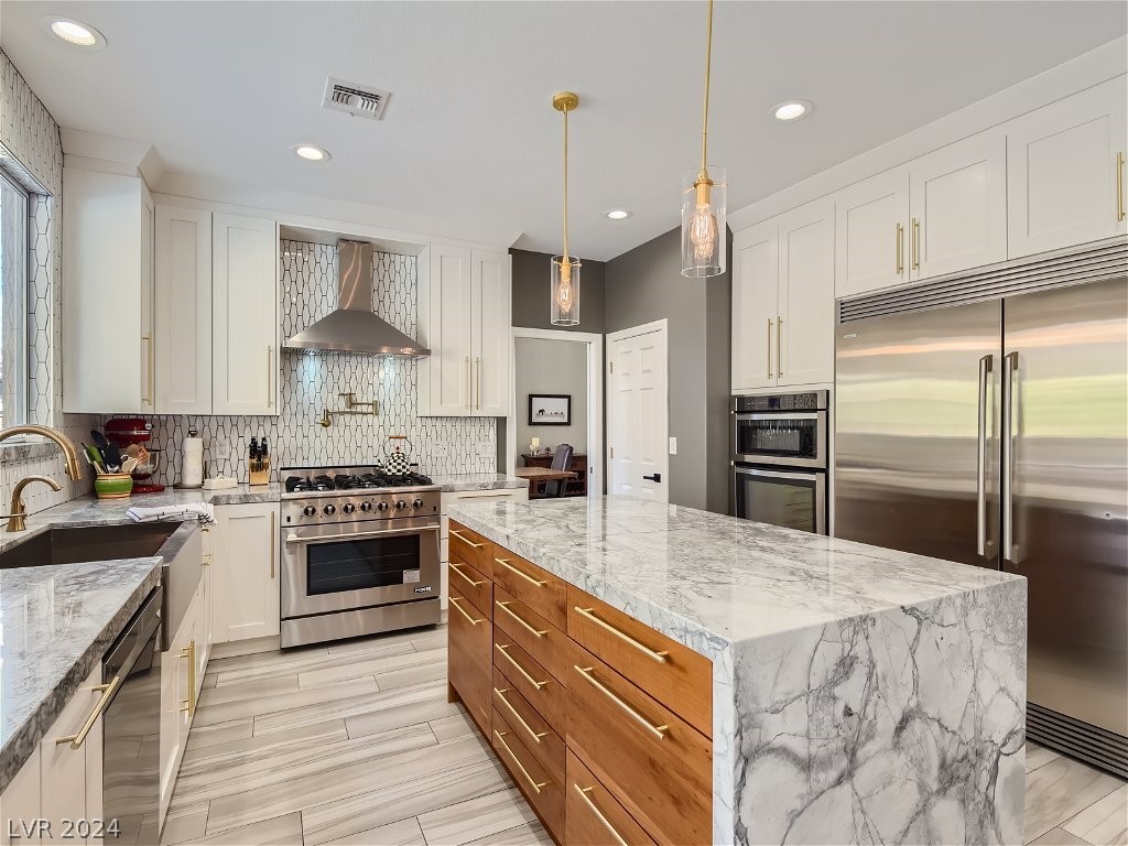 9704 Cameo Rose Lane