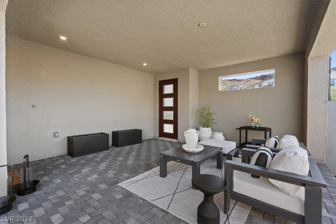 1976 Peaceful Mesa Court