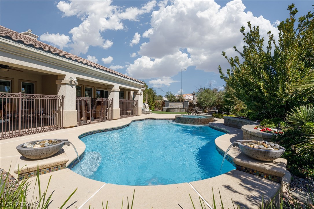 5594 Sumac Ridge Court