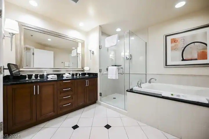 145 East Harmon Avenue 518