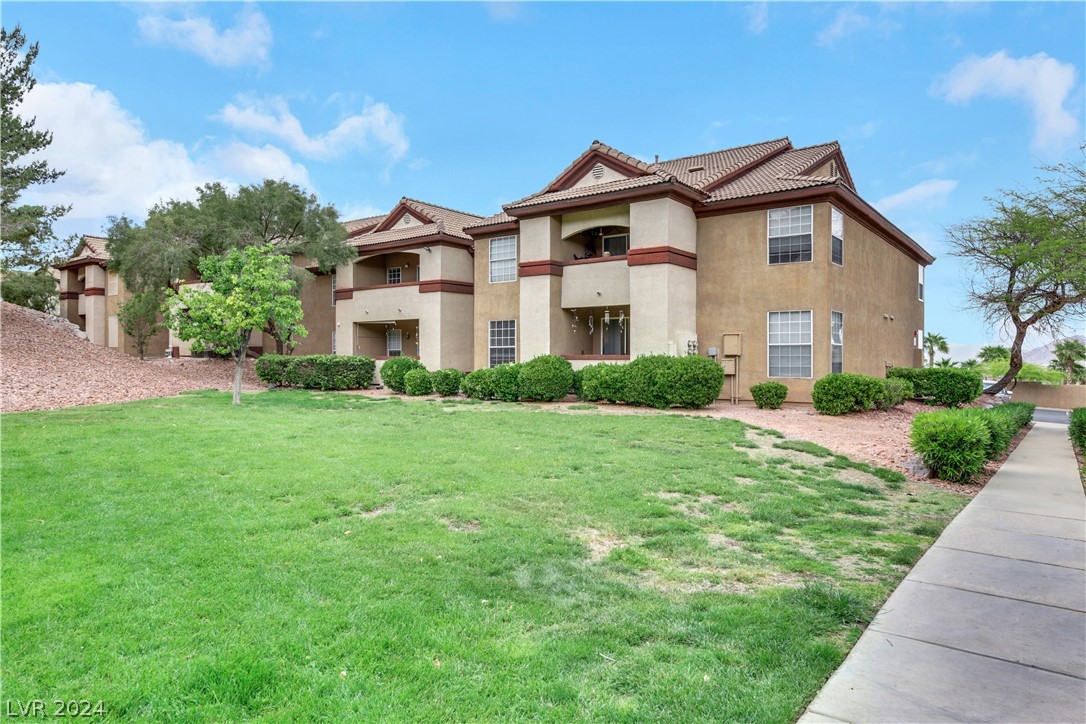 231 West Horizon Ridge Parkway 1112