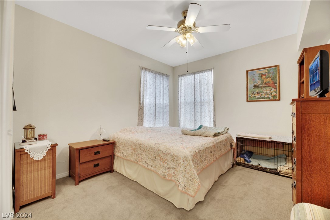 231 West Horizon Ridge Parkway 1112