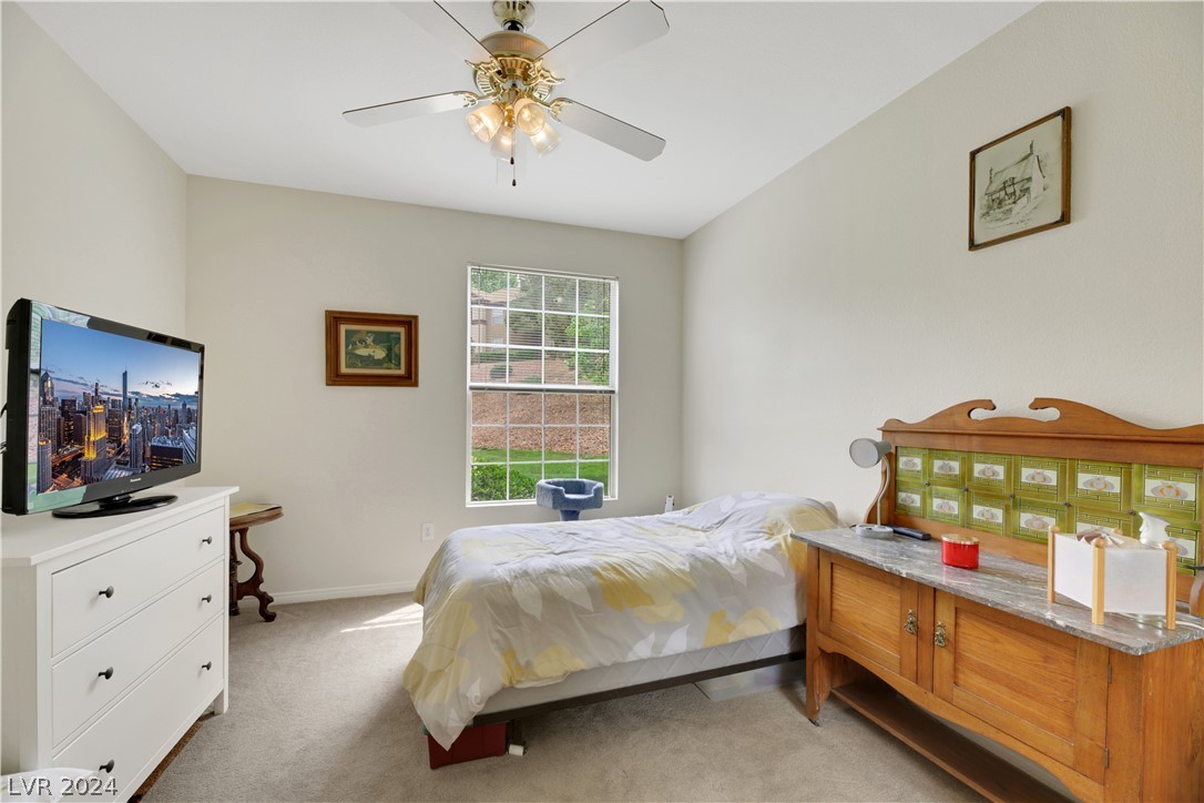 231 West Horizon Ridge Parkway 1112
