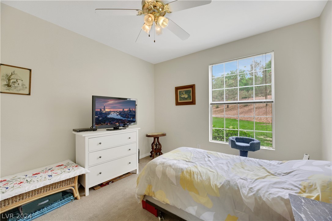 231 West Horizon Ridge Parkway 1112