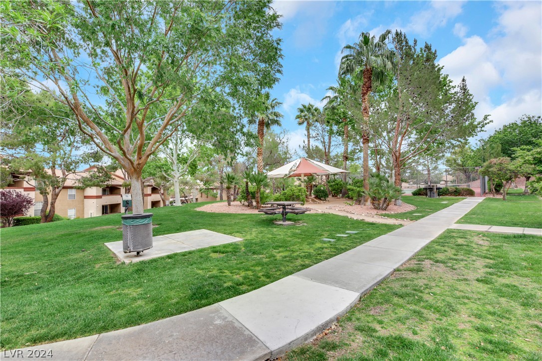 231 West Horizon Ridge Parkway 1112