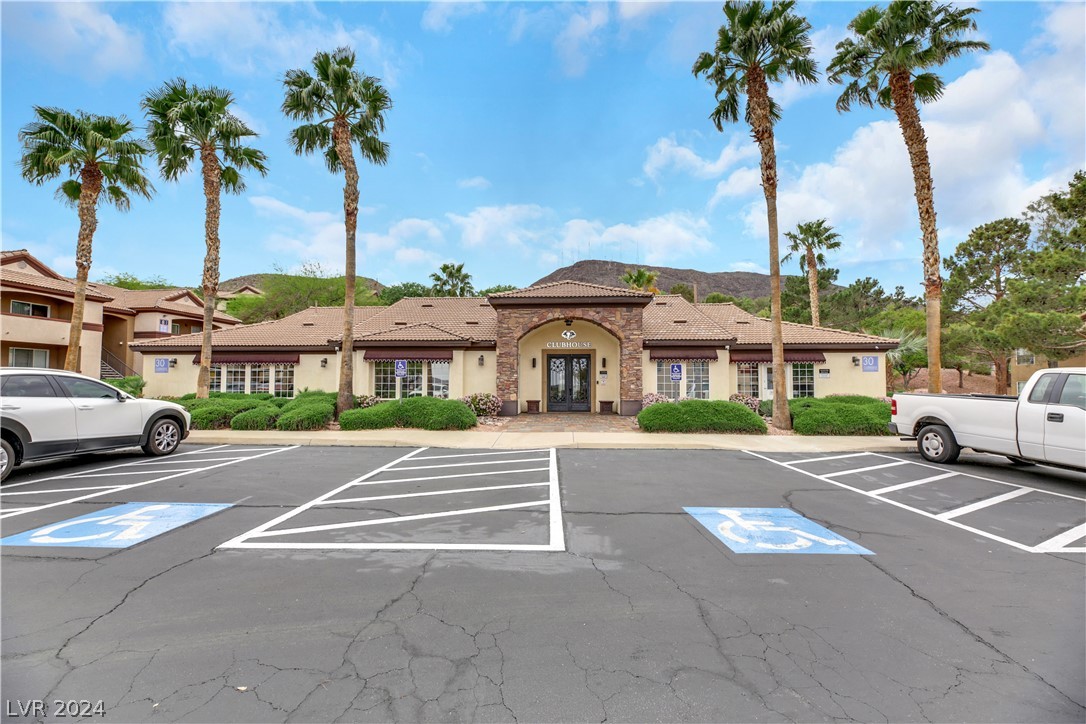 231 West Horizon Ridge Parkway 1112