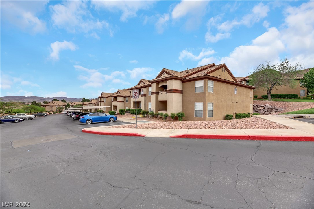231 West Horizon Ridge Parkway 1112