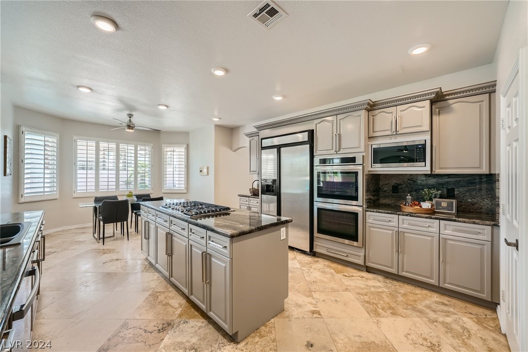 34 Tamarron Cliffs Street