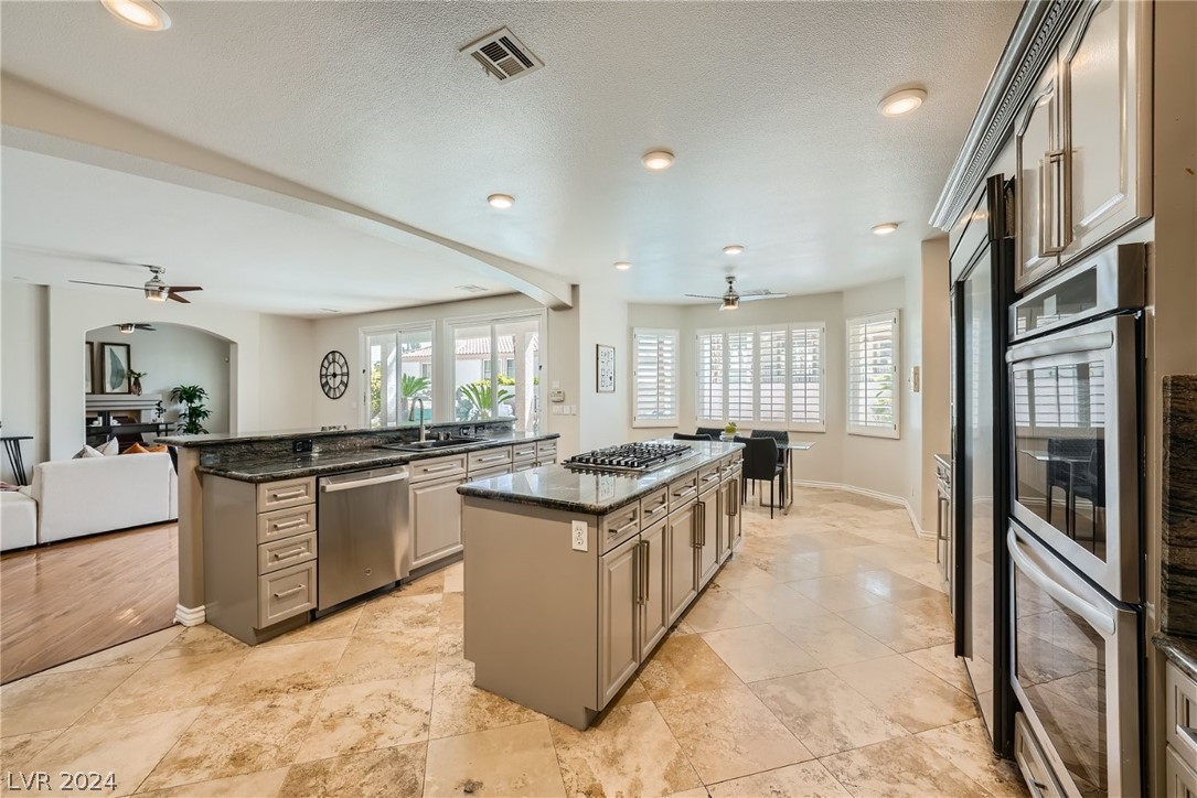 34 Tamarron Cliffs Street