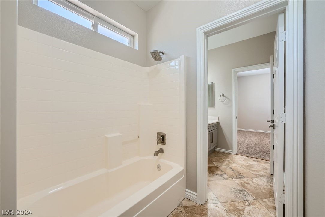 34 Tamarron Cliffs Street