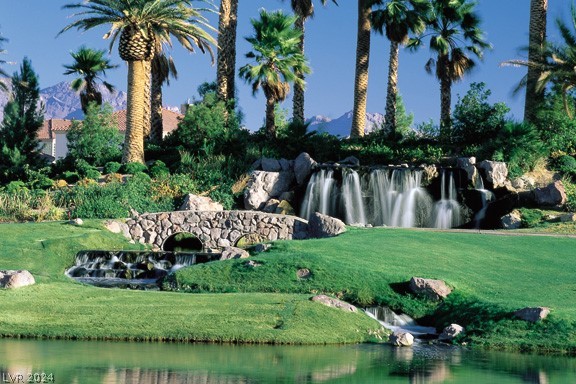 34 Tamarron Cliffs Street