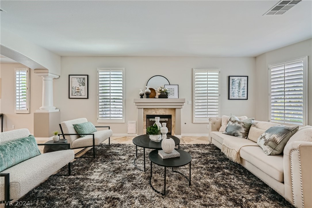 34 Tamarron Cliffs Street