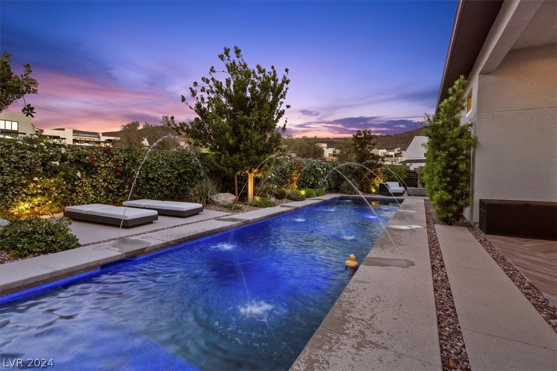 2216 Sky Pointe Ridge Drive