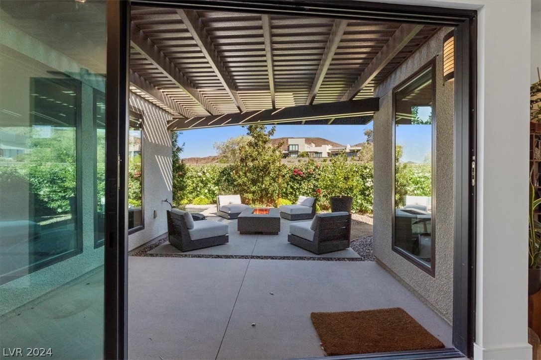 2216 Sky Pointe Ridge Drive