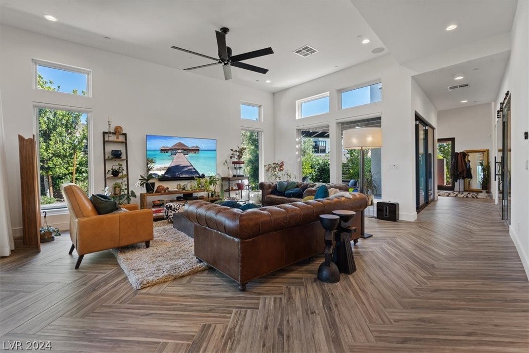 2216 Sky Pointe Ridge Drive