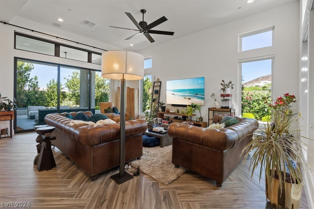 2216 Sky Pointe Ridge Drive