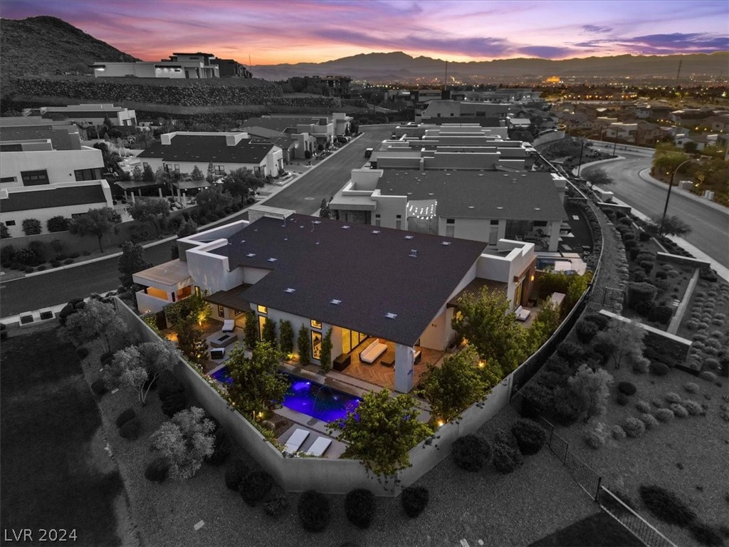 2216 Sky Pointe Ridge Drive