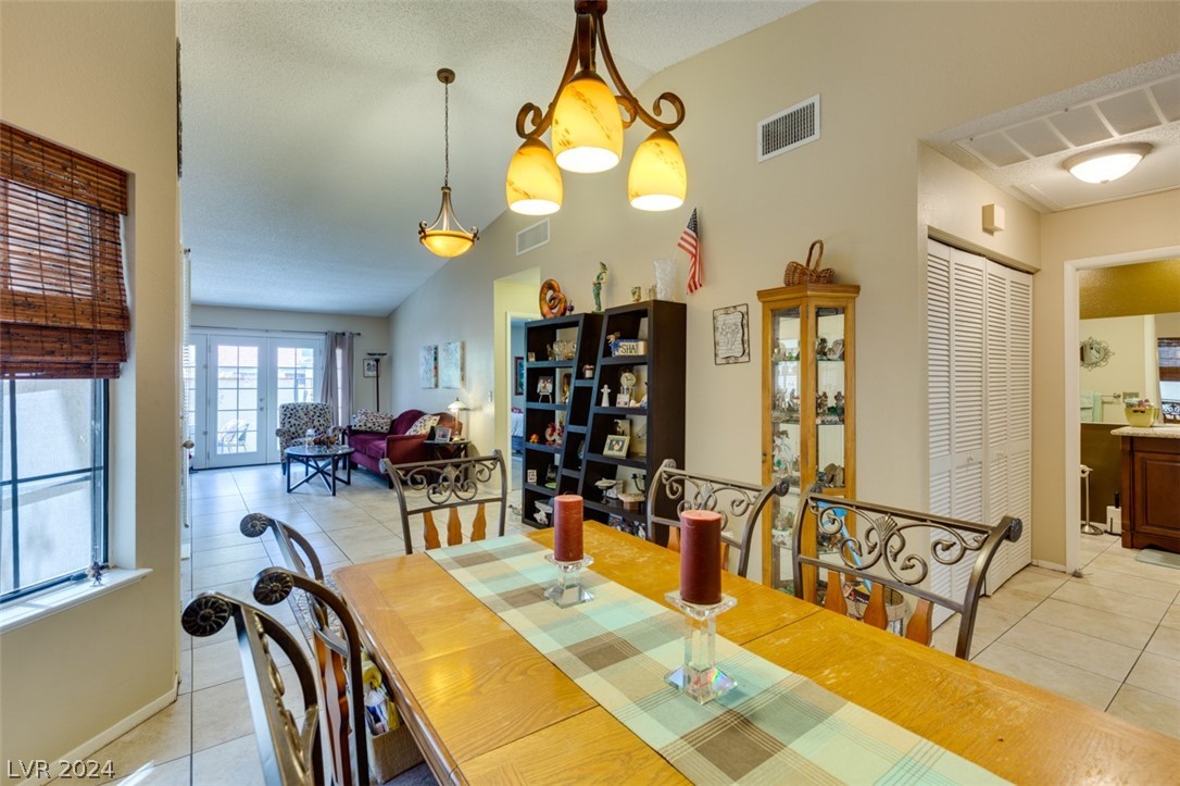 2414 Pickwick Drive