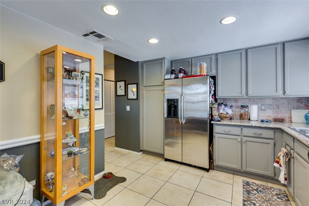 2414 Pickwick Drive