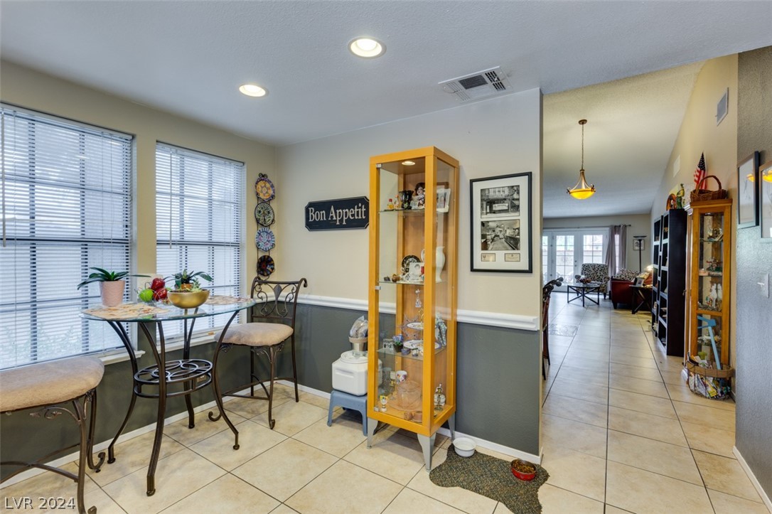 2414 Pickwick Drive