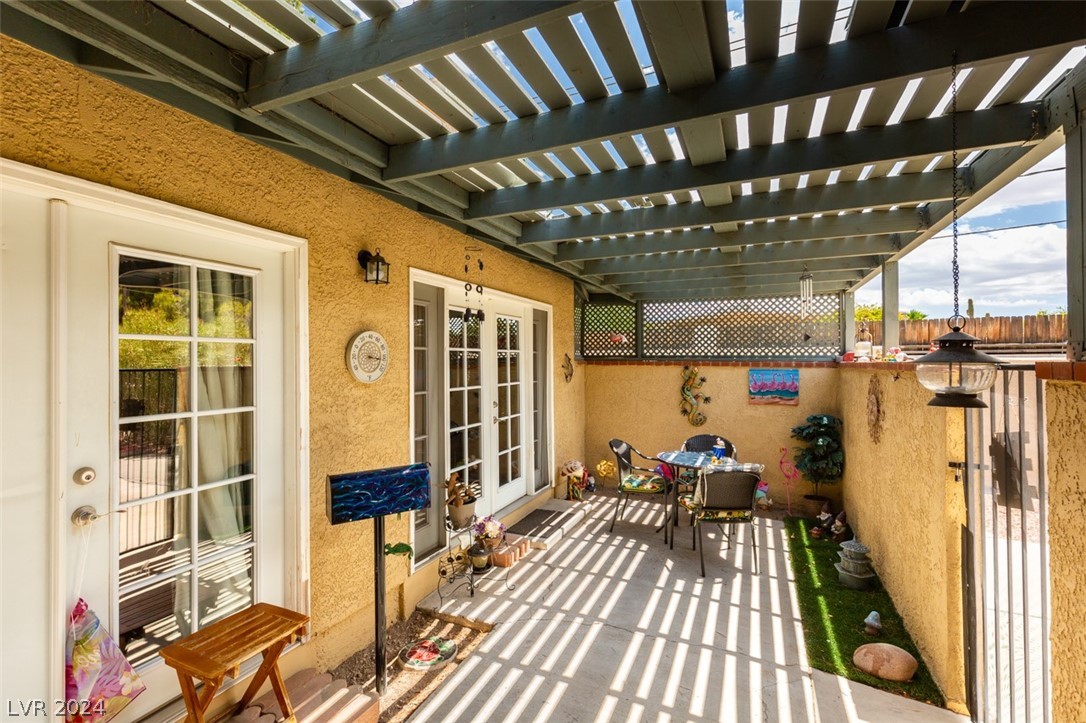 2414 Pickwick Drive