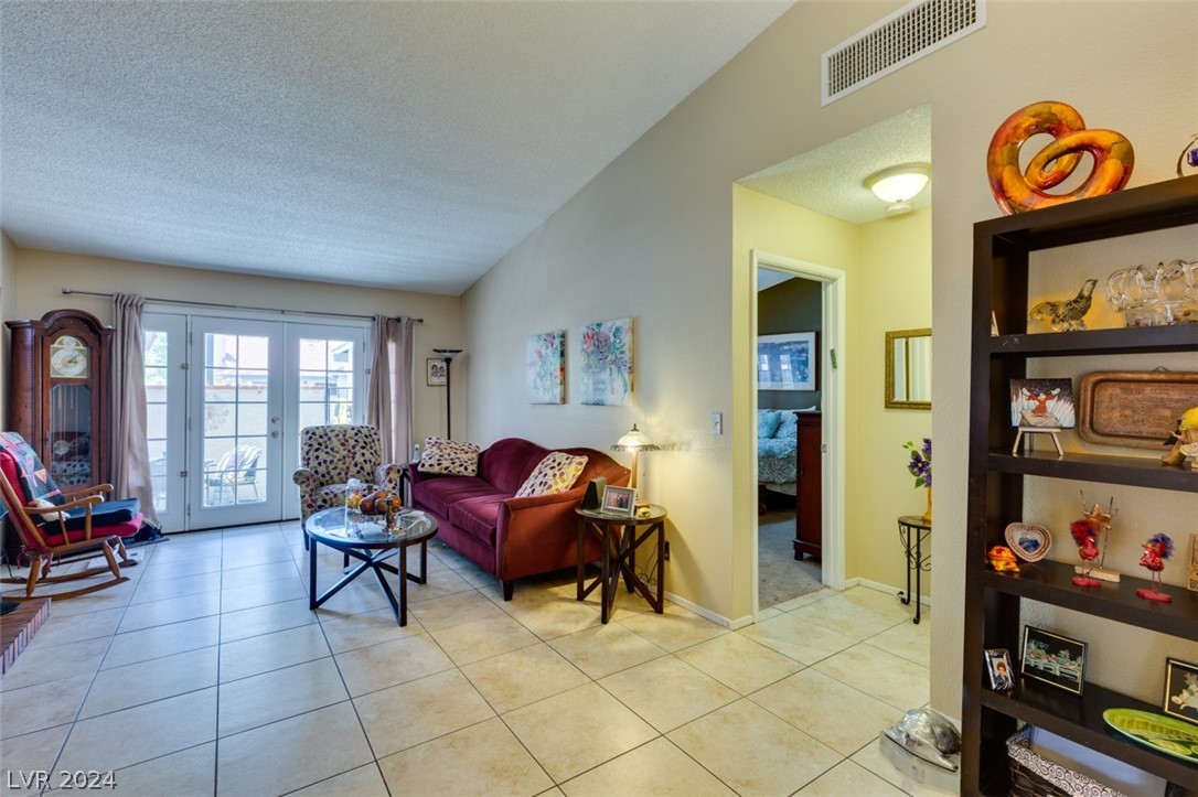 2414 Pickwick Drive