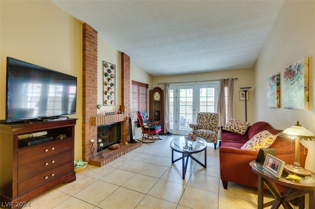 2414 Pickwick Drive