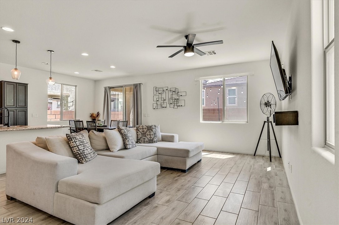 387 Elks Peak Avenue