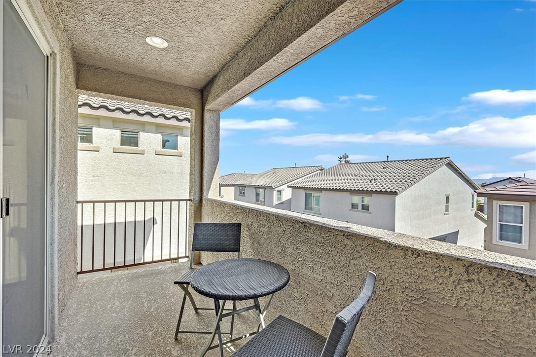 387 Elks Peak Avenue