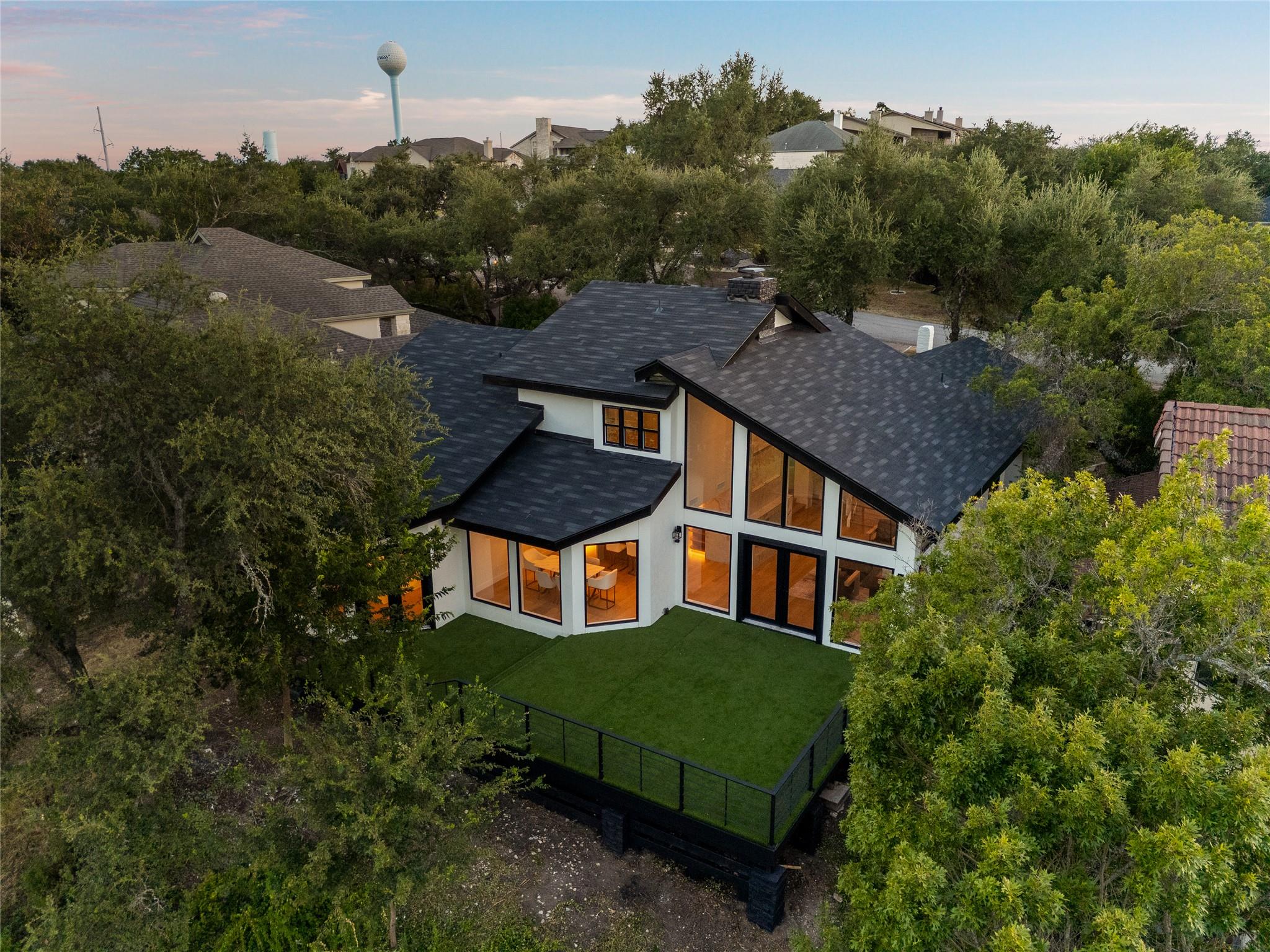 310 Golf Crest LN