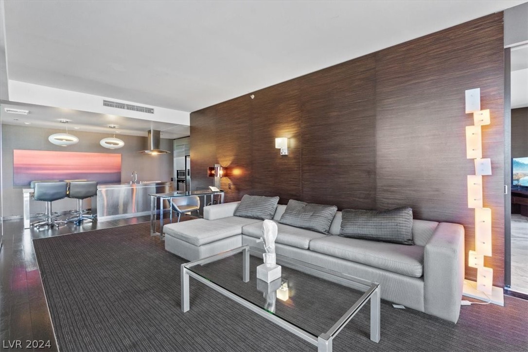 4381 West Flamingo Road 3522