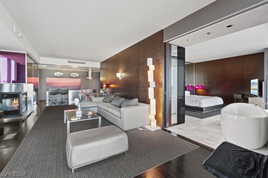 4381 West Flamingo Road 3522