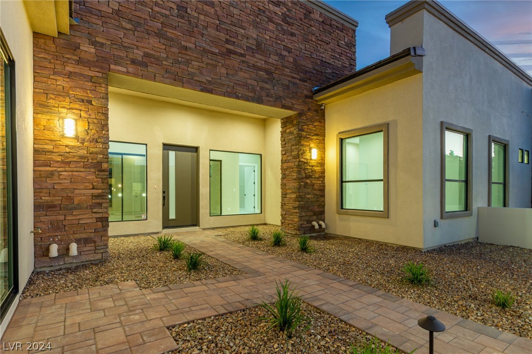 7052 Maverick Street