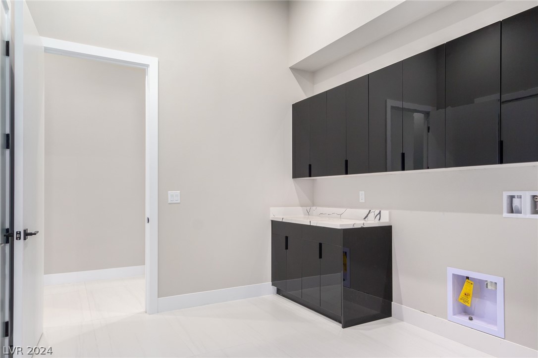 7052 Maverick Street