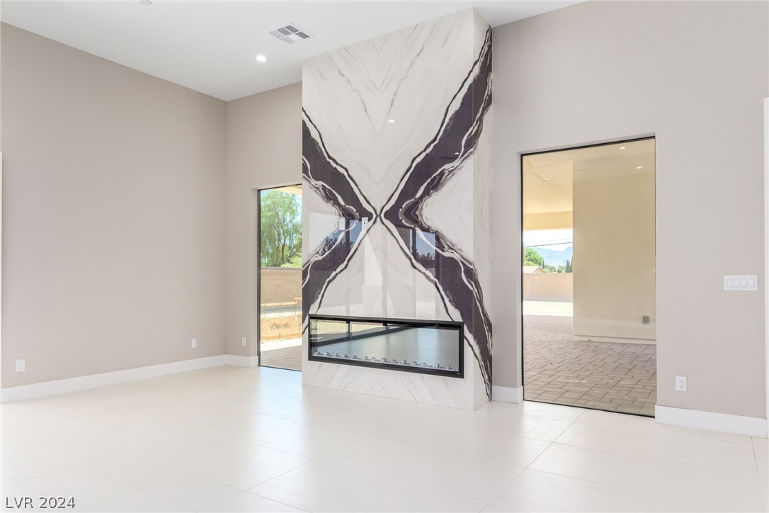 7052 Maverick Street