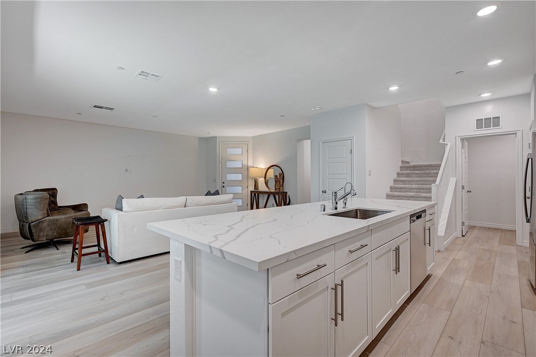 600 North Carriage Hill Drive 1163