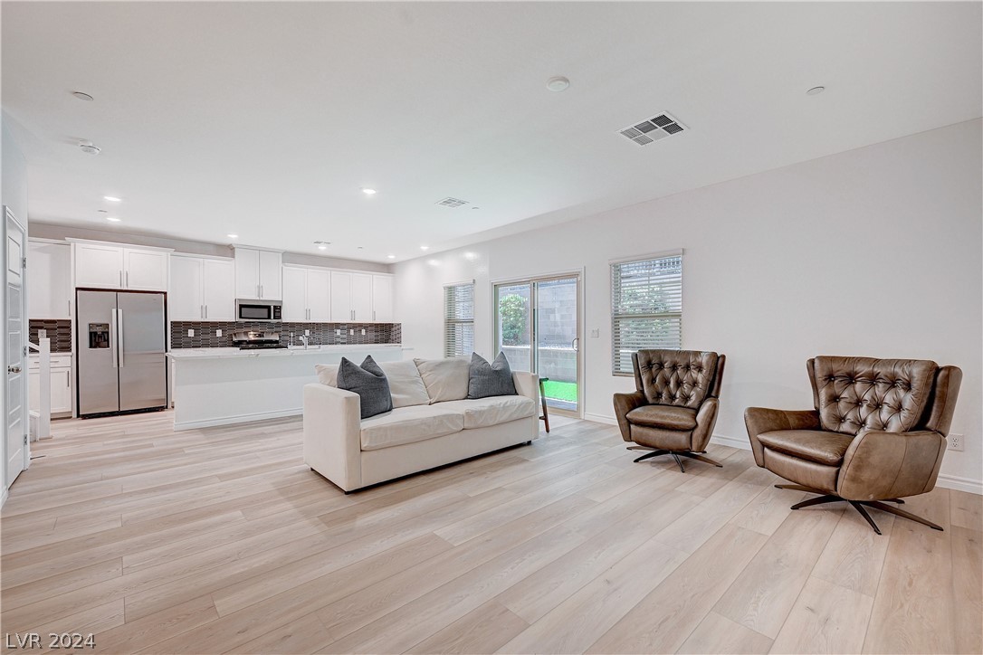 600 North Carriage Hill Drive 1163