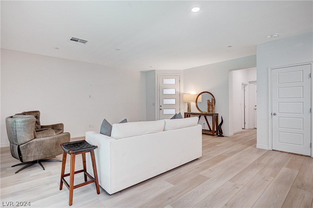 600 North Carriage Hill Drive 1163