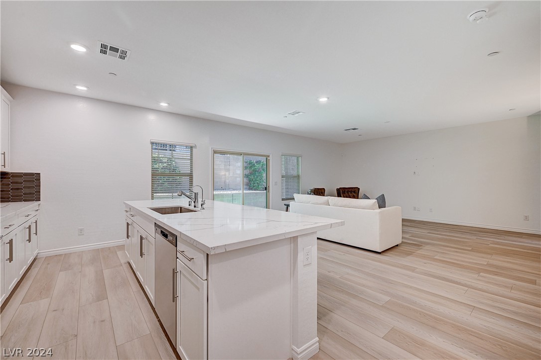 600 North Carriage Hill Drive 1163