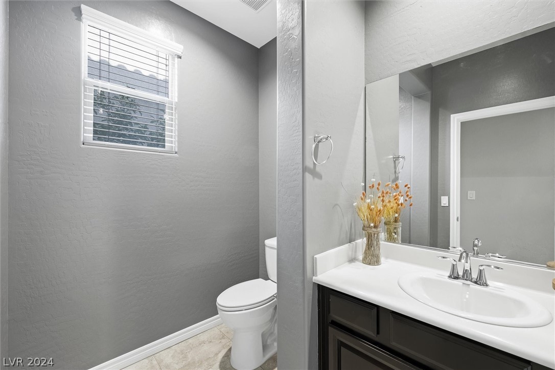 6037 Dover Palace Street