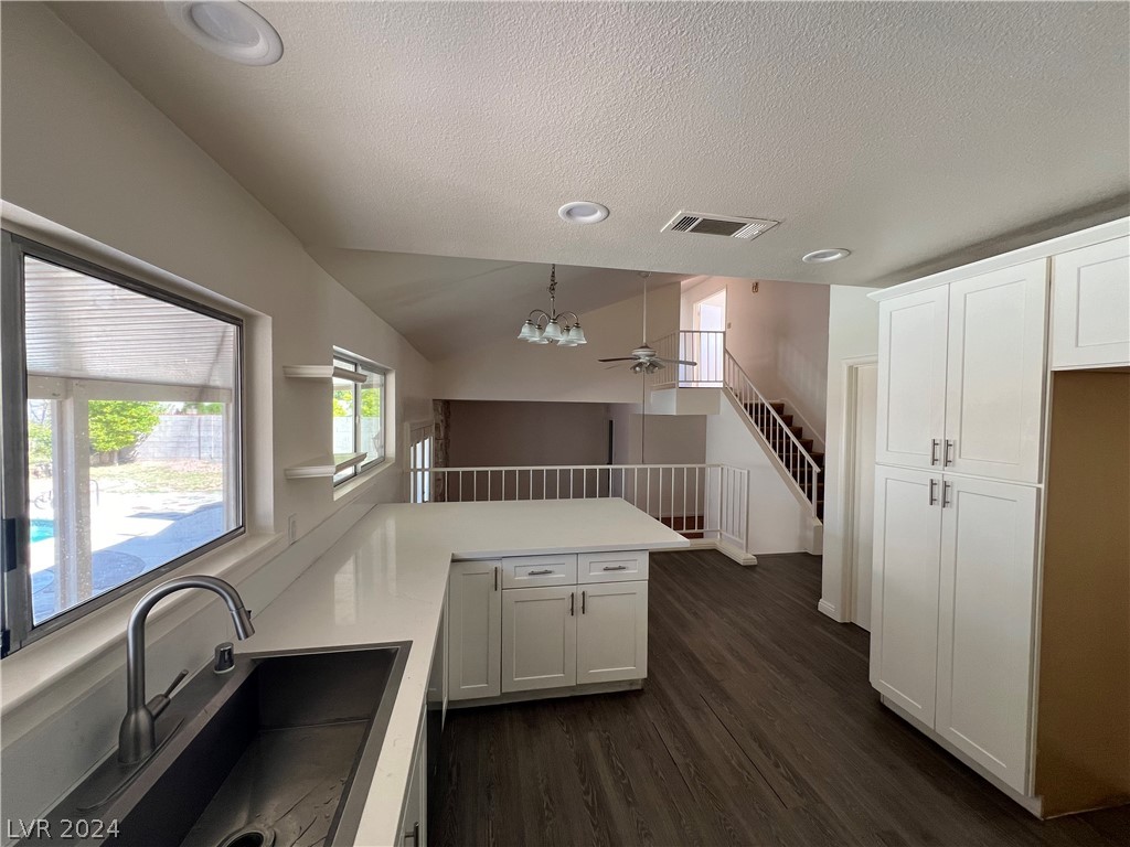 1912 Piccolo Way