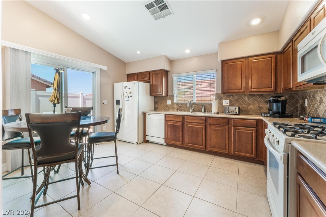 5362 Blue Oat Avenue 0