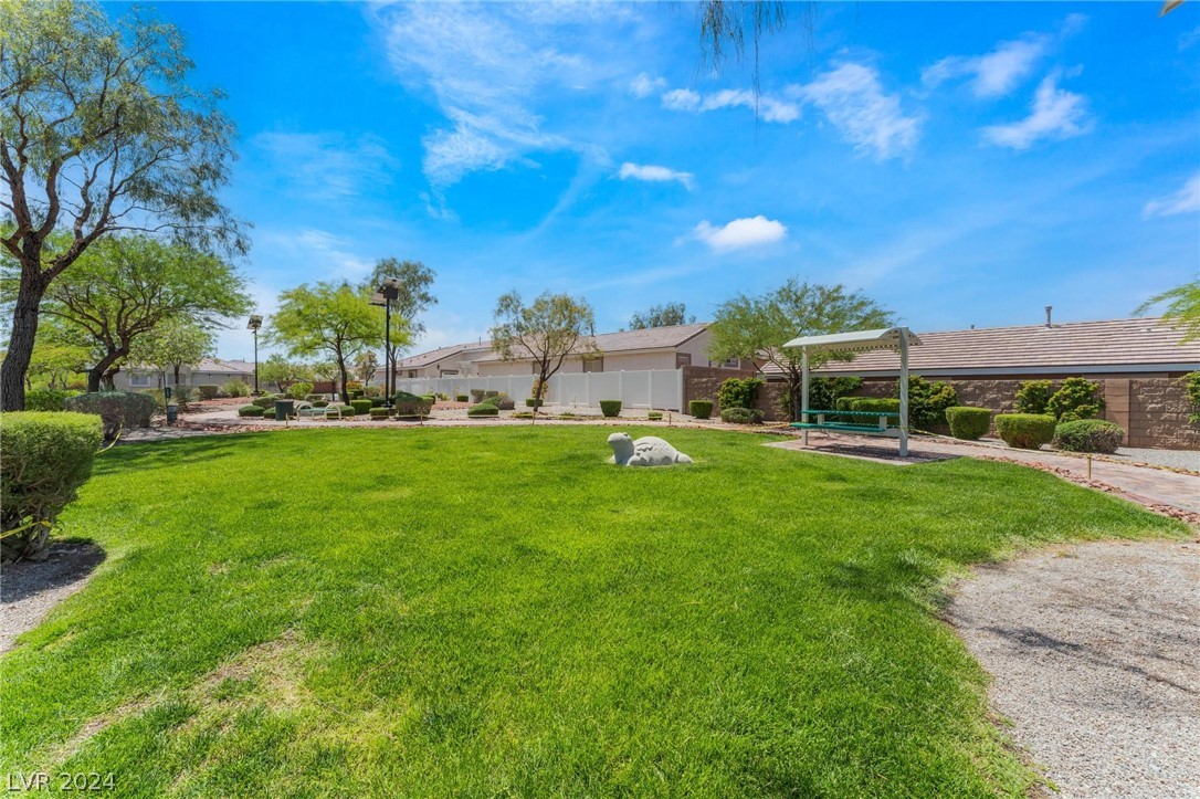 5362 Blue Oat Avenue 0